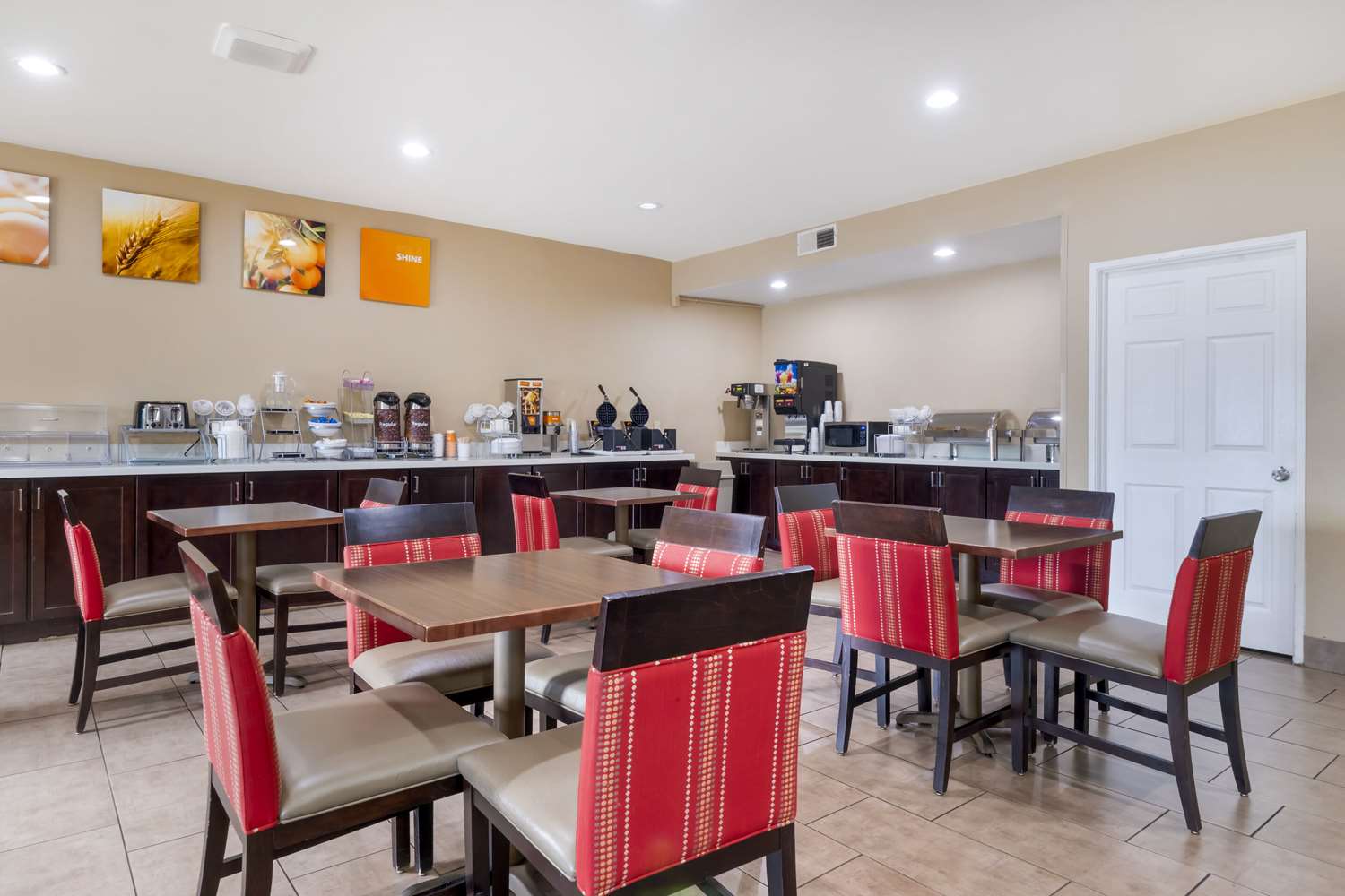 Comfort Suites Keeneland 33/48