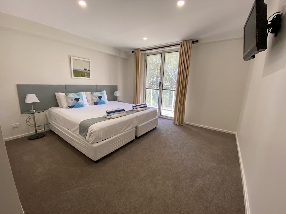 Mantra Nelson Bay 9/50