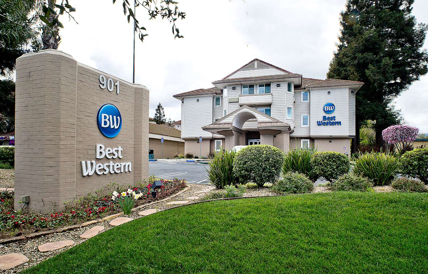 Crestview Hotel 46/47