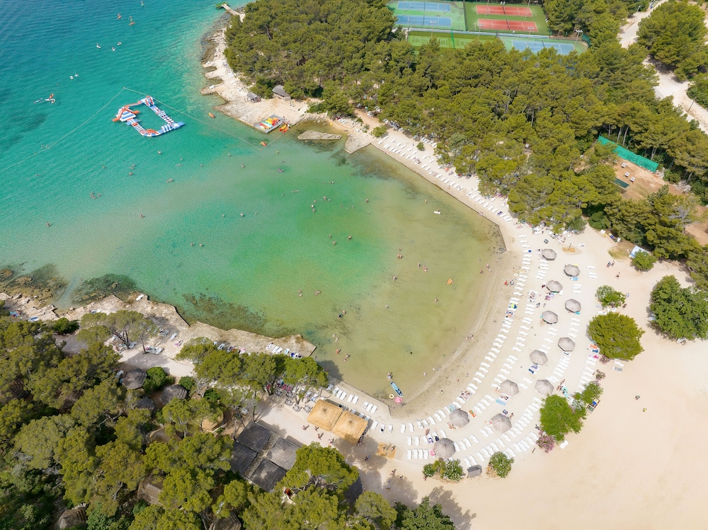 Pine Beach Pakostane 47/50