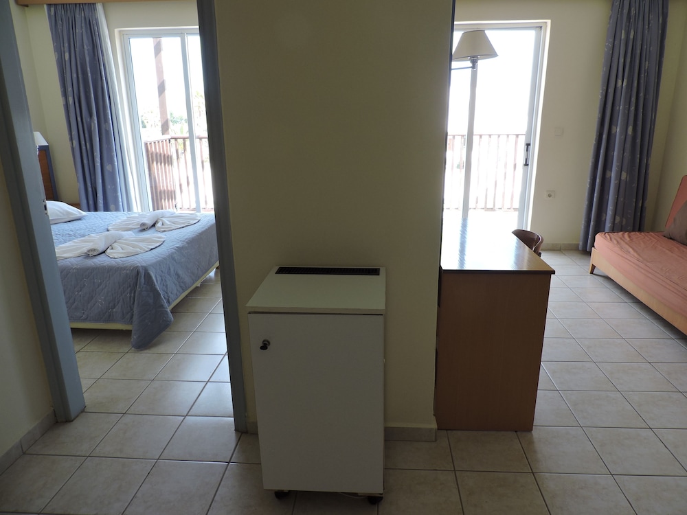 Sweet Kalimera Apartments 12/50