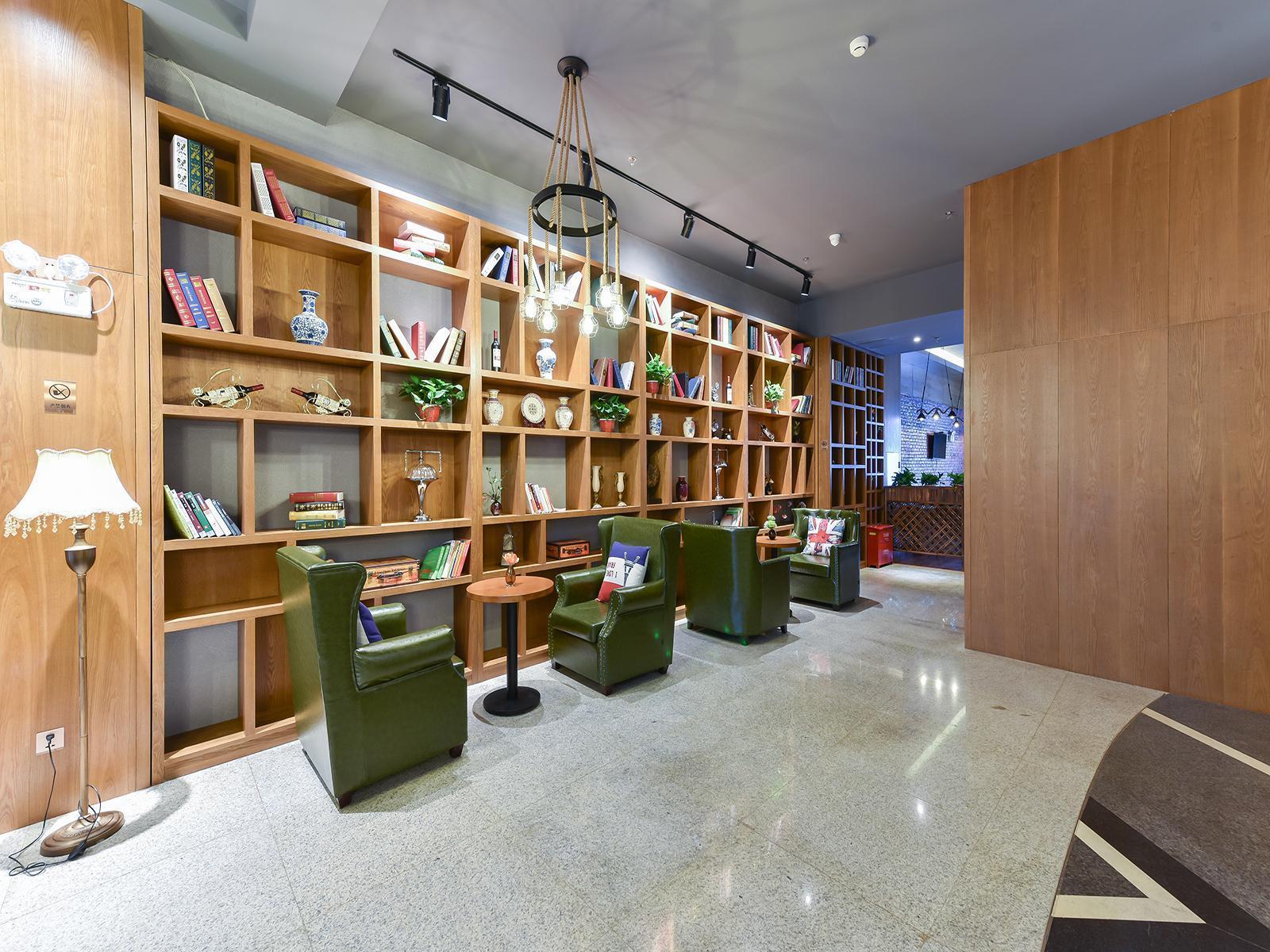 James Joyce Coffetel (Beijing South Railway Station Guanganmen South Street Branch) 34/41