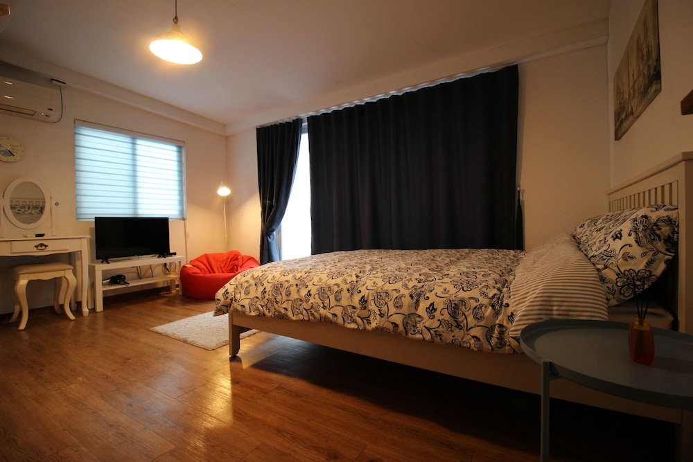 Bunk Guest House - Hostel 25/72