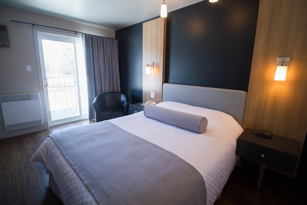 Hotel Marineau Mattawin 6/30