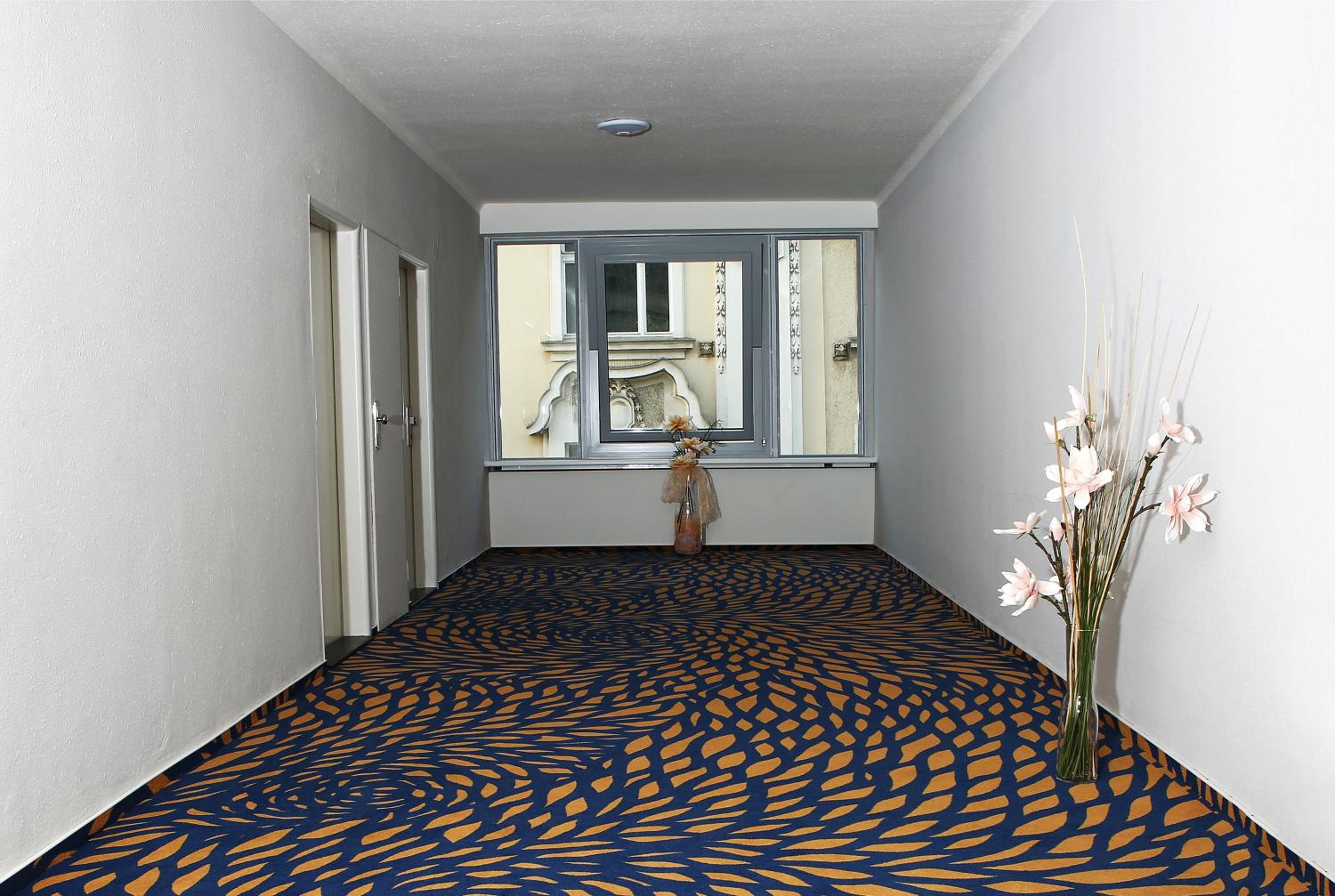 Hotel Central 11/50
