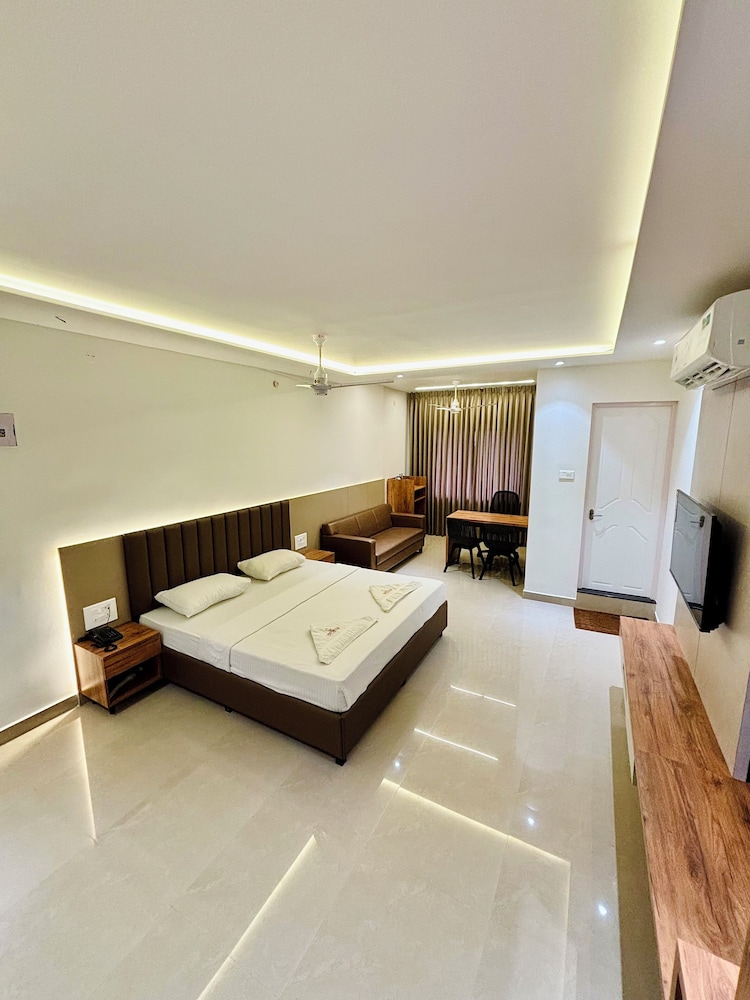 Hotel Citywalk Residency 8/50