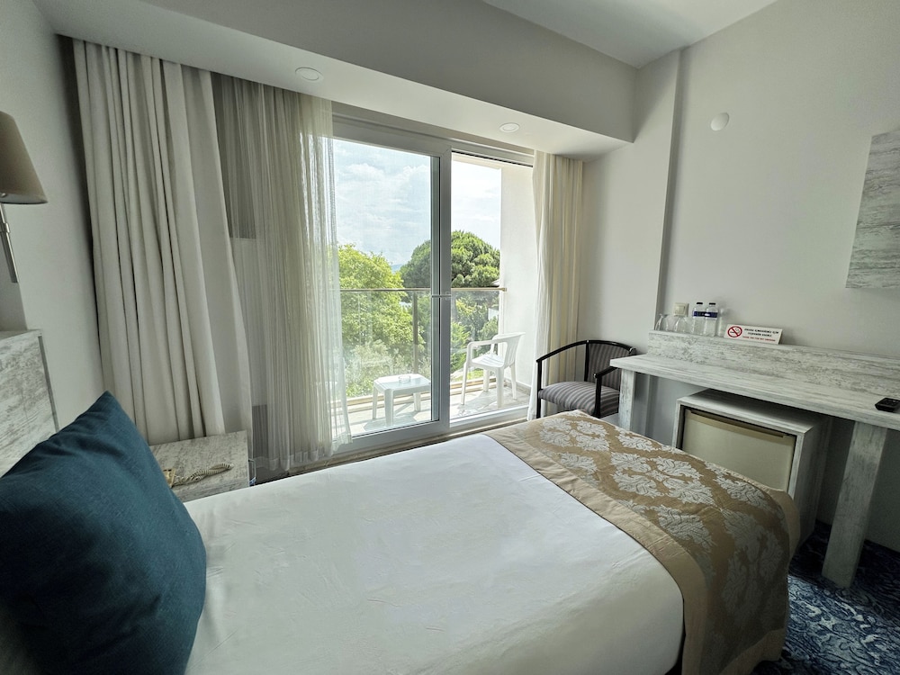 Tatlisu Kirtay Hotel 7/25