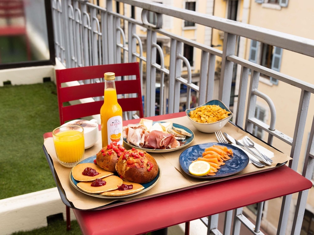 Mercure Annecy Centre 44/69