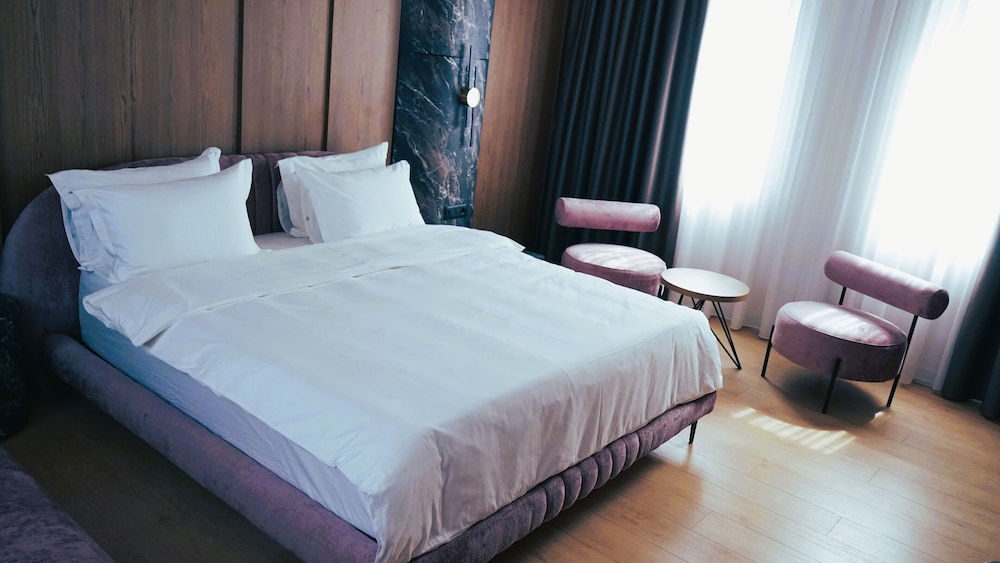 Arbnor Hotel 14/50