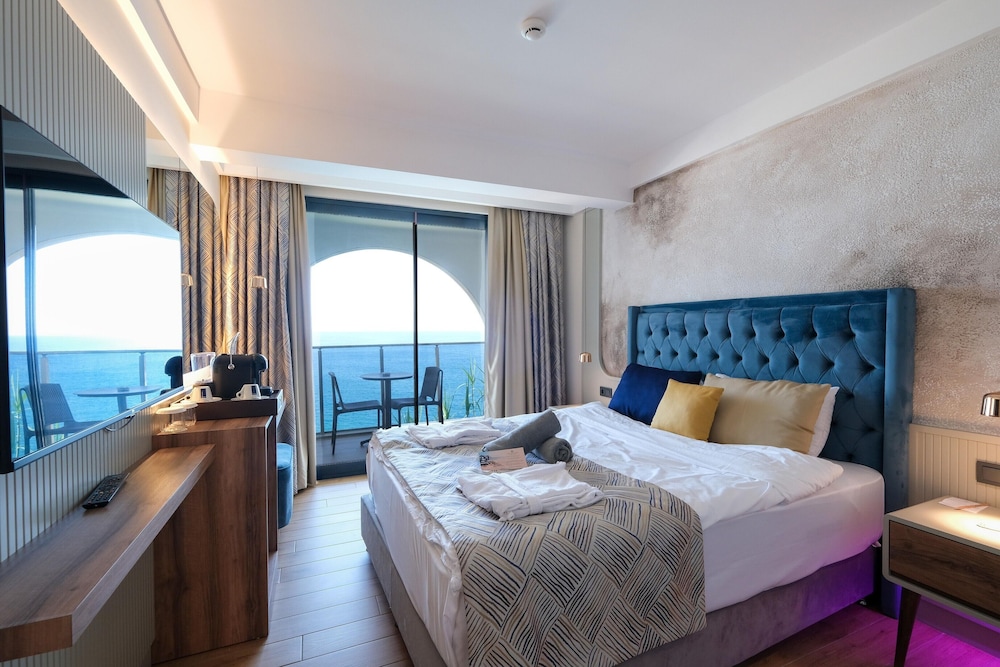 Ada Port Hotel 29/66