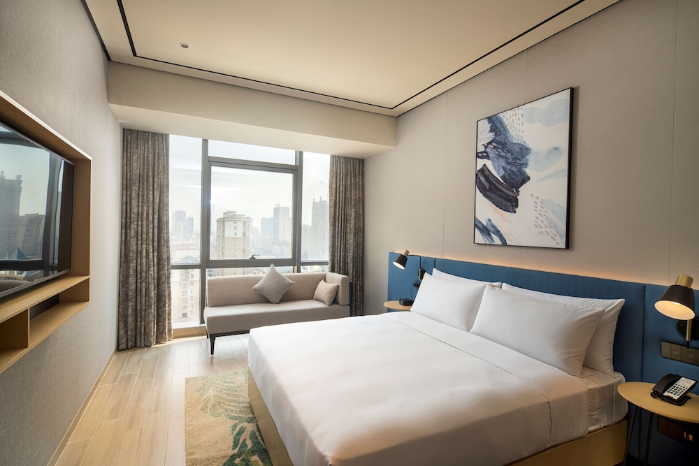 1 Bedroom, Deluxe, Suite, King Bed