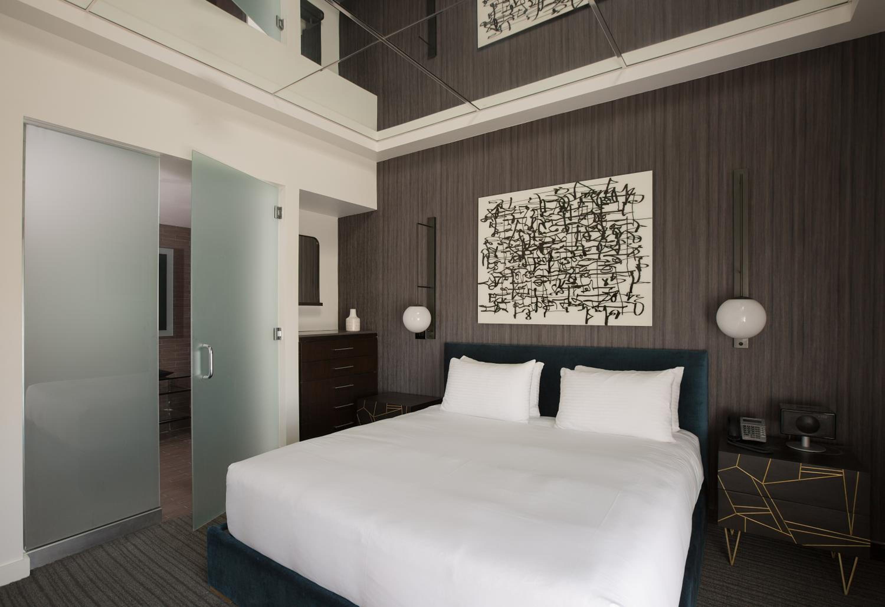 ANDAZ, STAR, SUITE