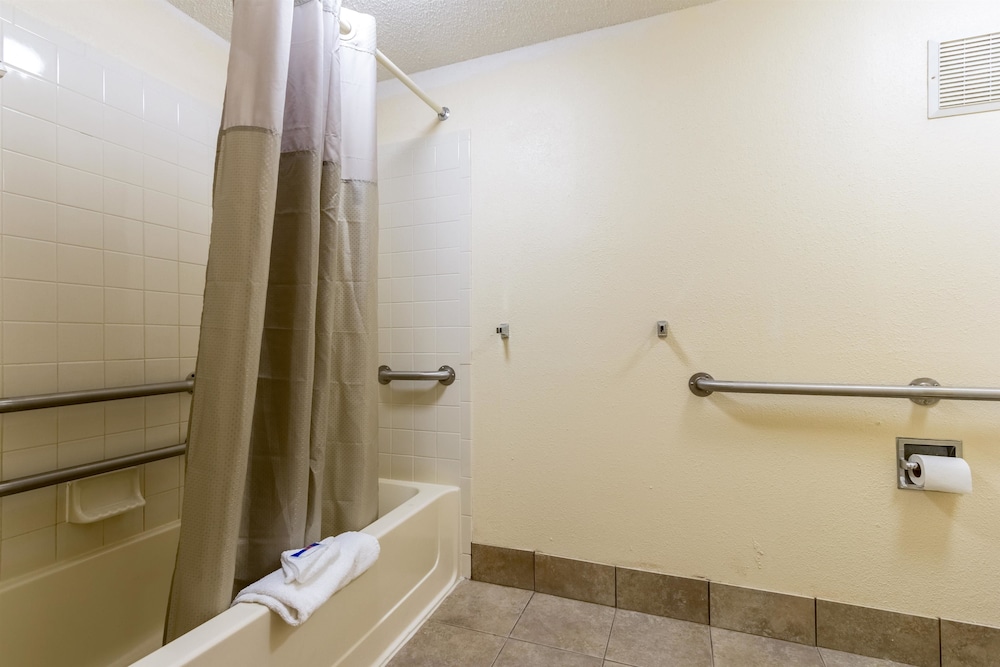 Motel6 Grove City, OH 42/47