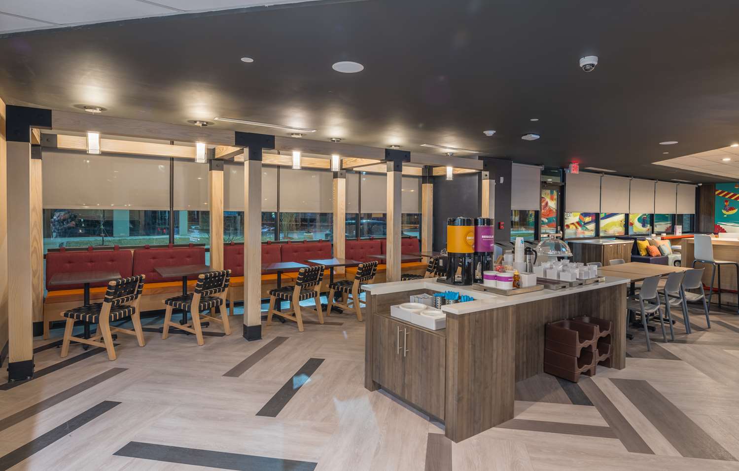 restaurant cafeteria
