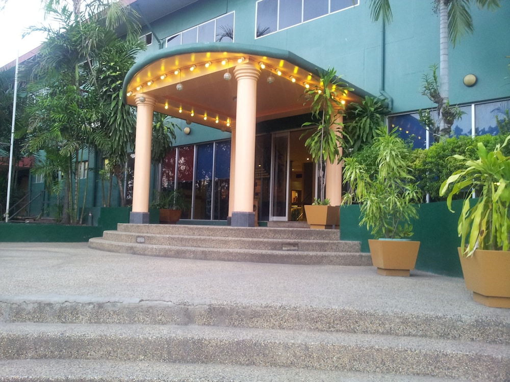The Hideaway Hotel 5/39