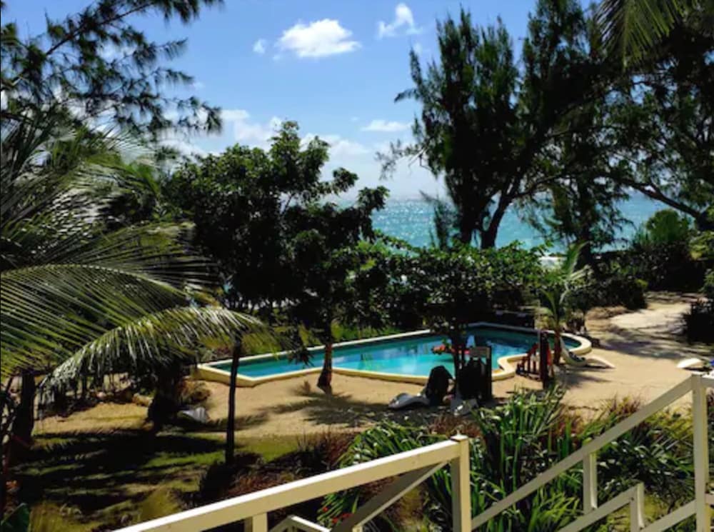 MoonRaker Beach Hotel 38/50