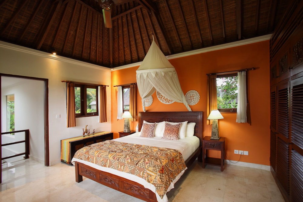 Satori Villas 8/50