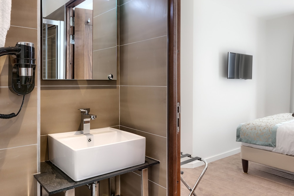 Hotel Le Trente Batignolles 19/48