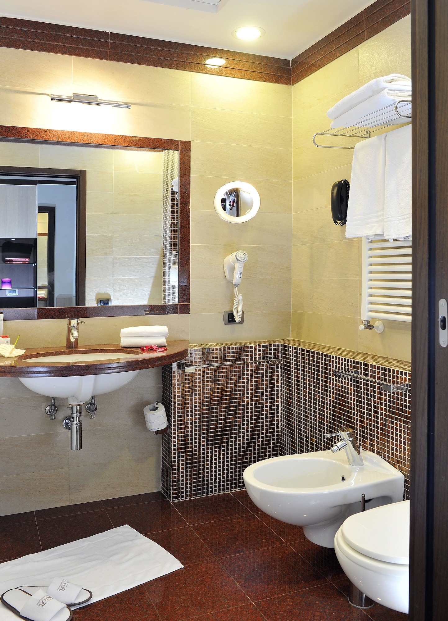 غرفة رباعية بسرير كوين وسريرين منفصلين، Kolbe Hotel Rome 4/4