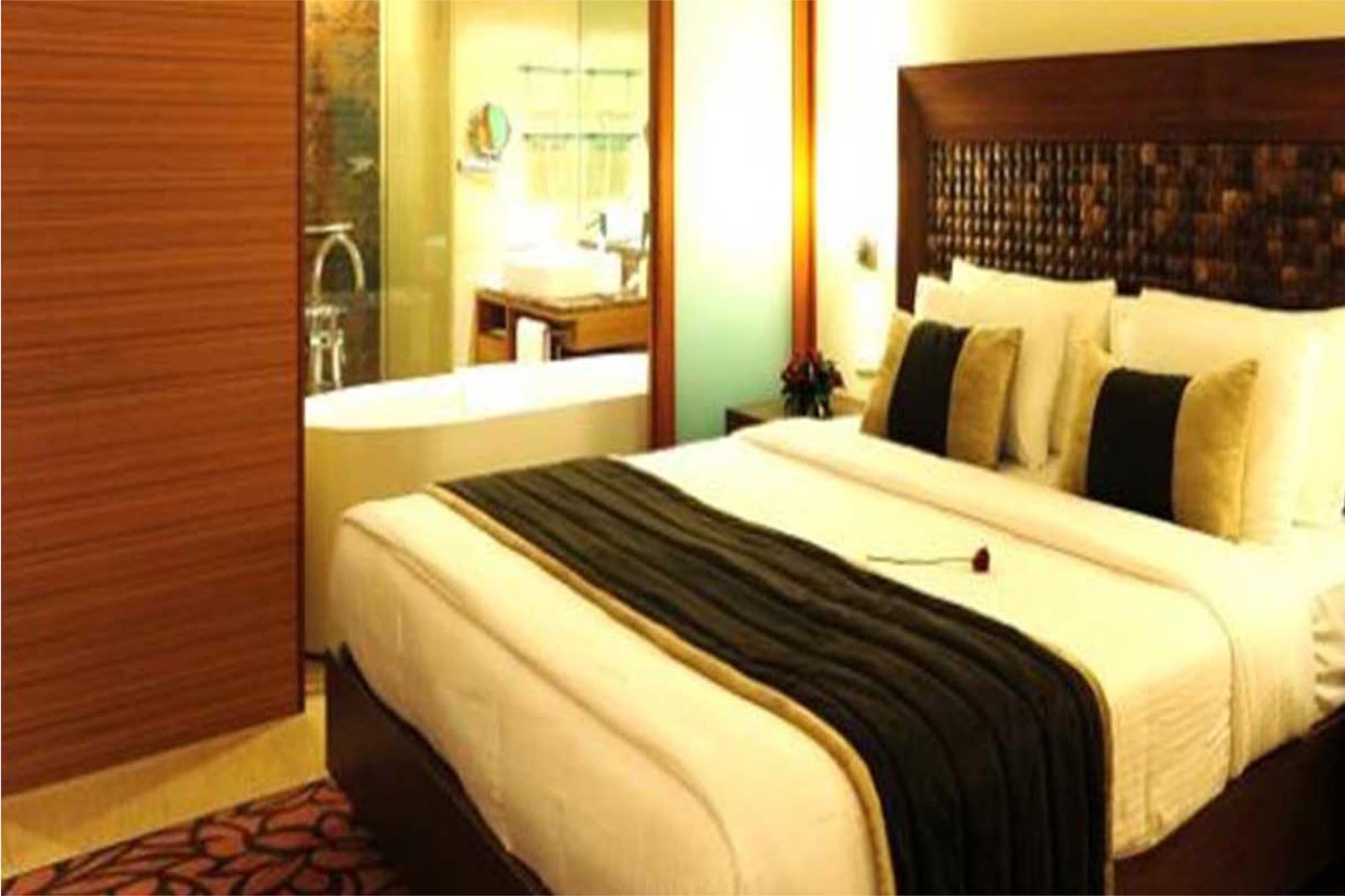 STANDARD, KING BED