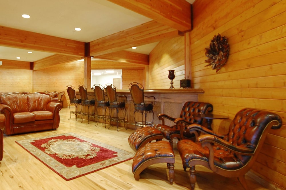 Norfolk Lodge Suites Ascend Hotel Collection 30/32