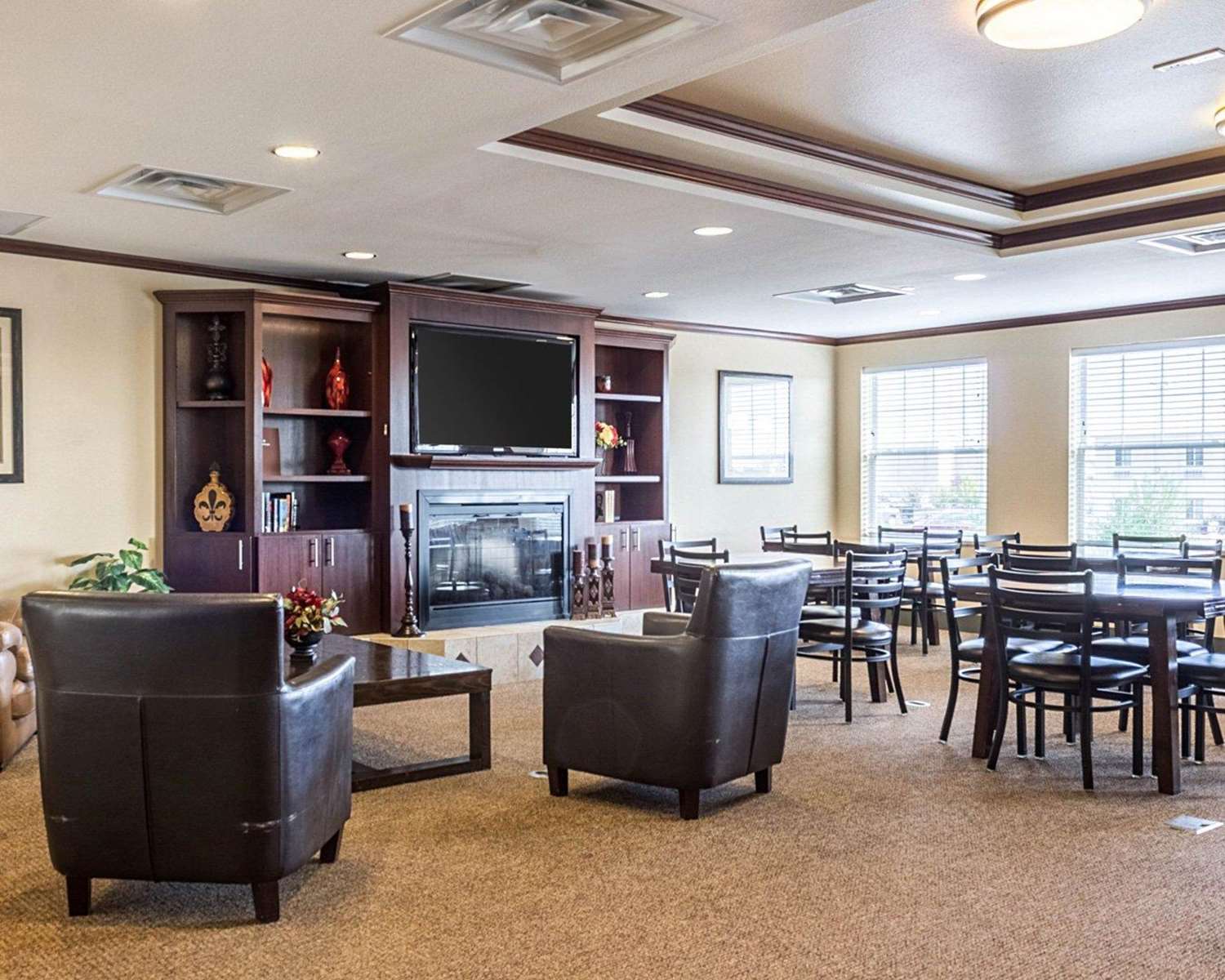 MainStay Suites Minot 21/25