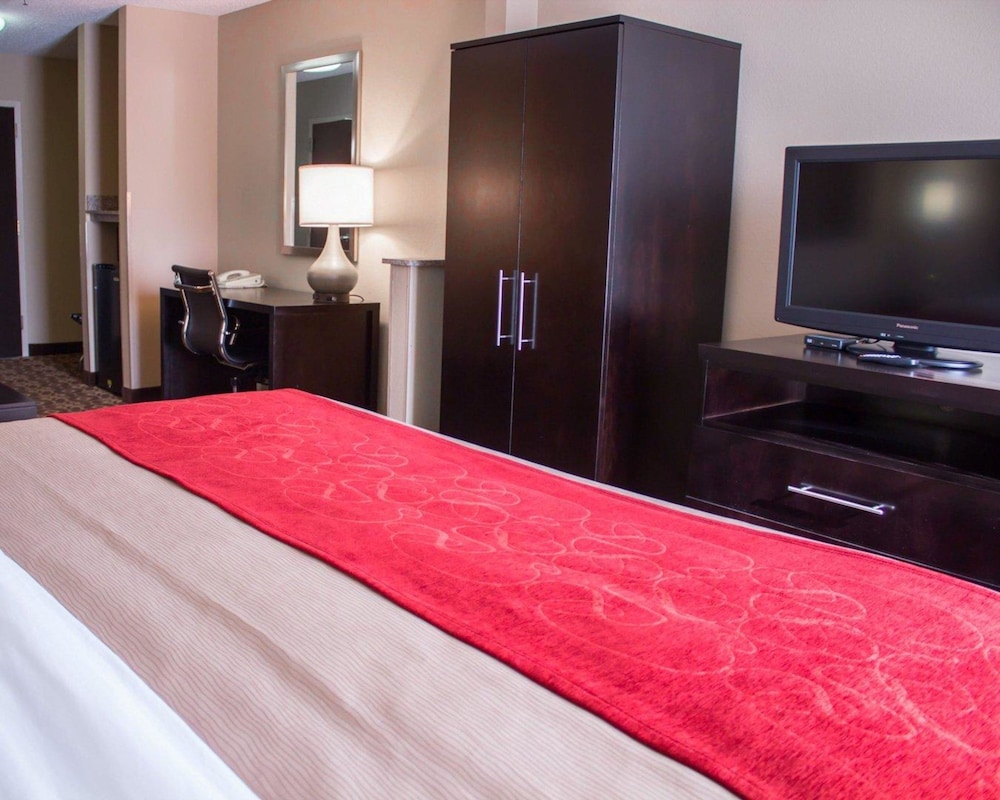 Comfort Inn & Suites Trussville I-59 Exit 141 16/45
