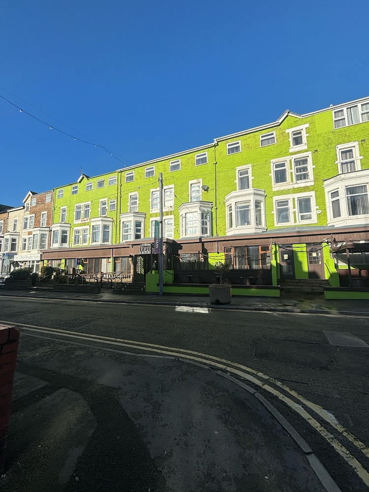 The Lawton Hotel 2/50