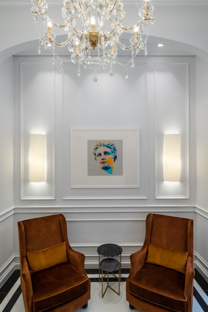 Praxitelous Luxury Suites 32/50