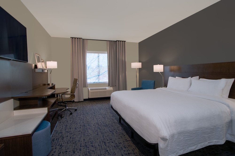Fairfield Inn & Suites by Marriott Houston Katy 11/43
