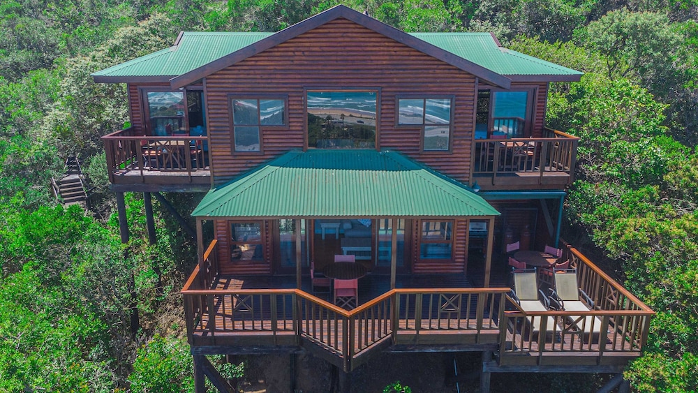 Boardwalk Lodge 8/50