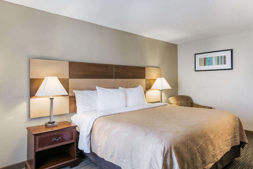 Quality Inn & Suites near Lake Eufaula 17/41