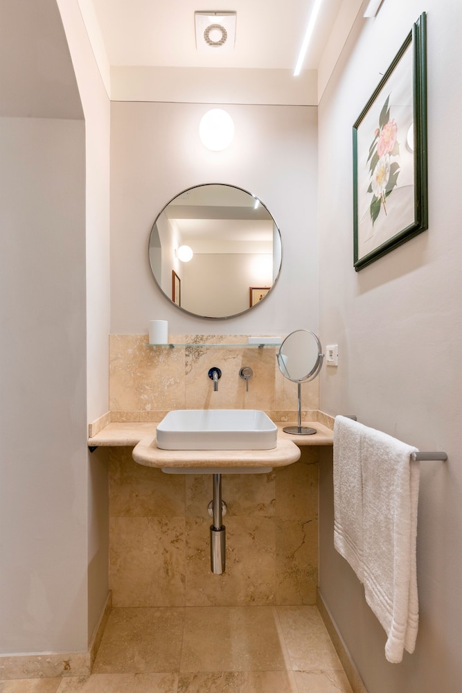 Genteel Home Piazza Pitti 35/43