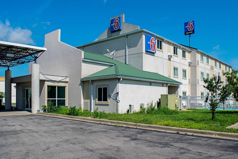 Motel6 Seymour, IN - North