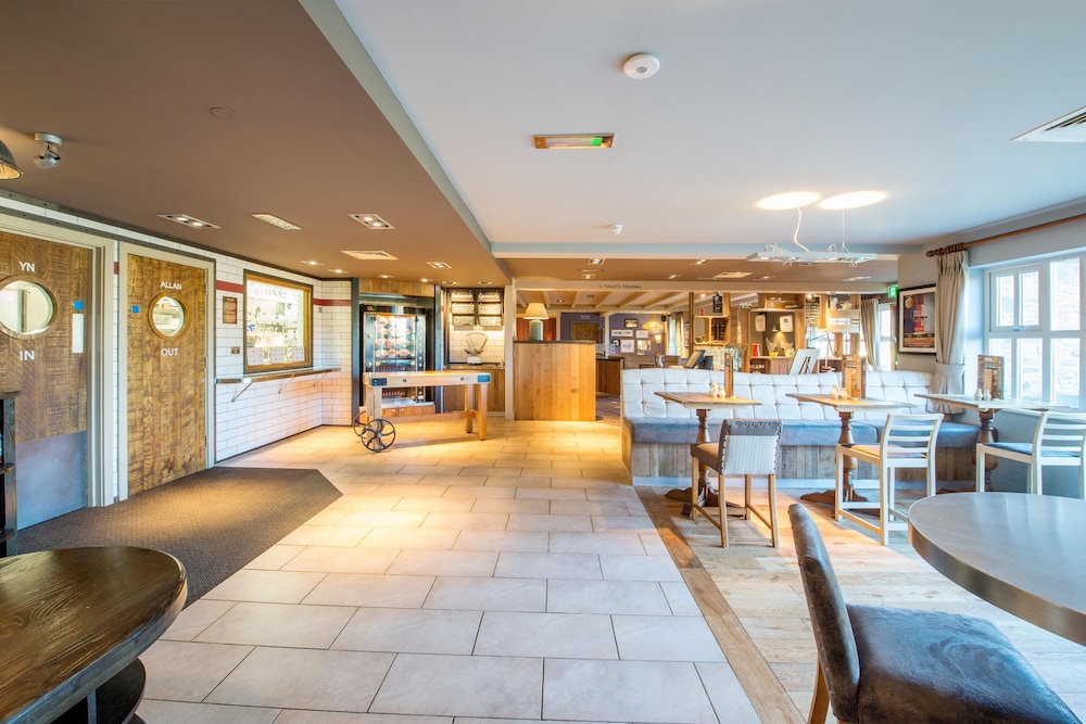 Premier Inn Haverfordwest (North/A40) 36/53
