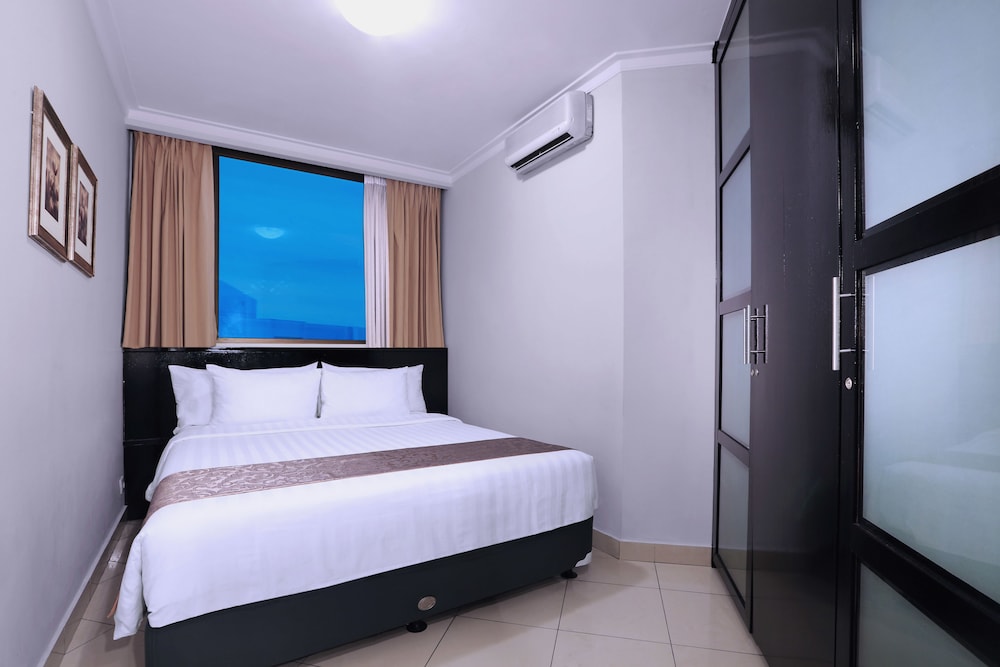 Horison Ultima Suite and Residence Rasuna 12/55