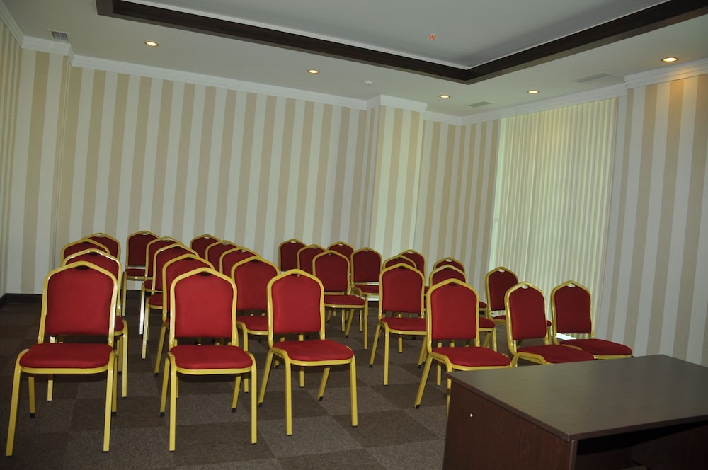 Eldar Resort Hotel 65/77