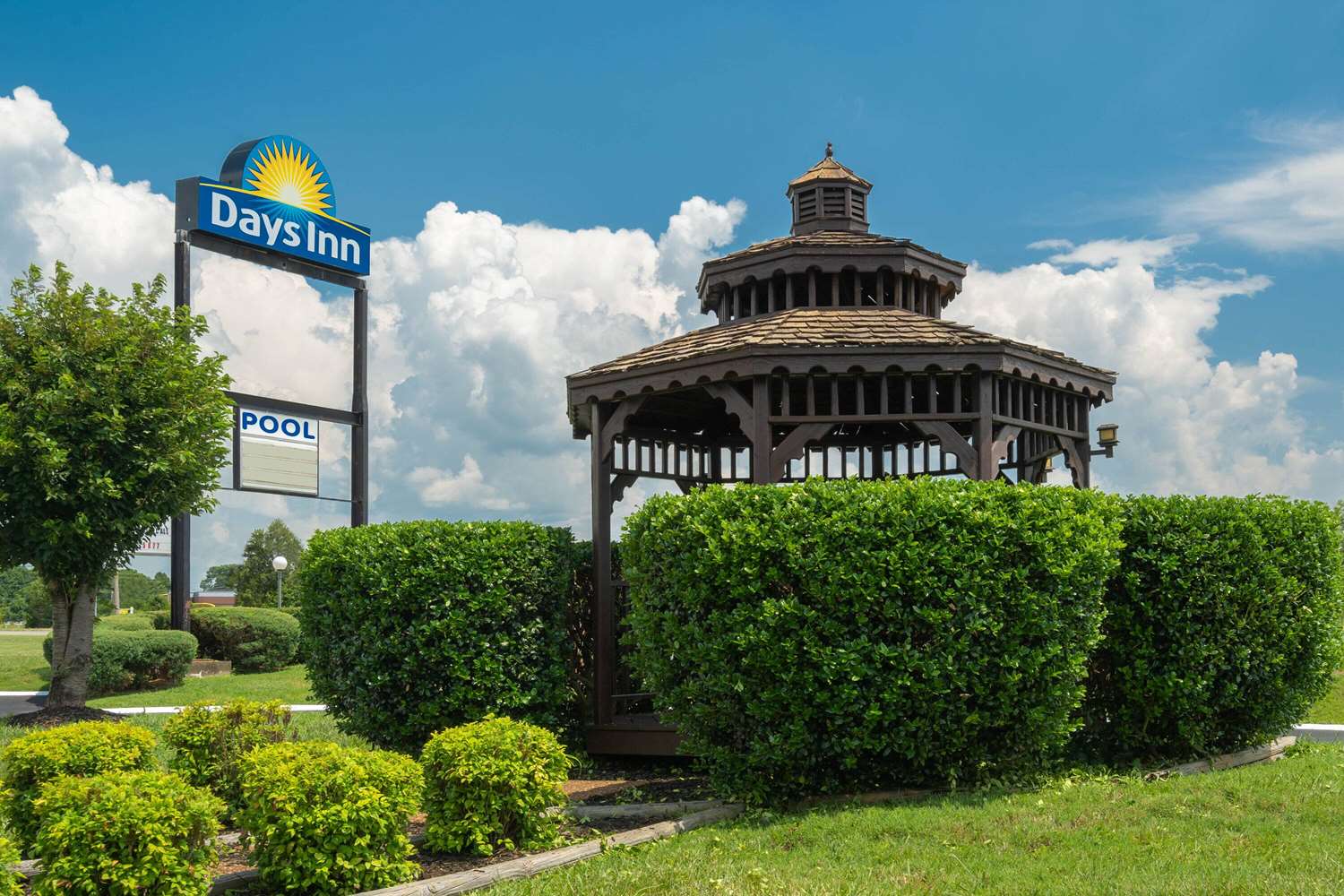 Days Inn by Wyndham Clarksville TN 45/53