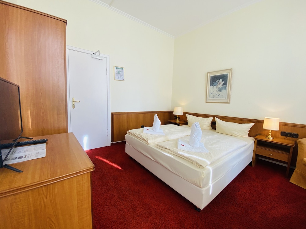 غرفة قياسية بسرير كوين، Centro Hotel Kaiserhof Deluxe 4/10