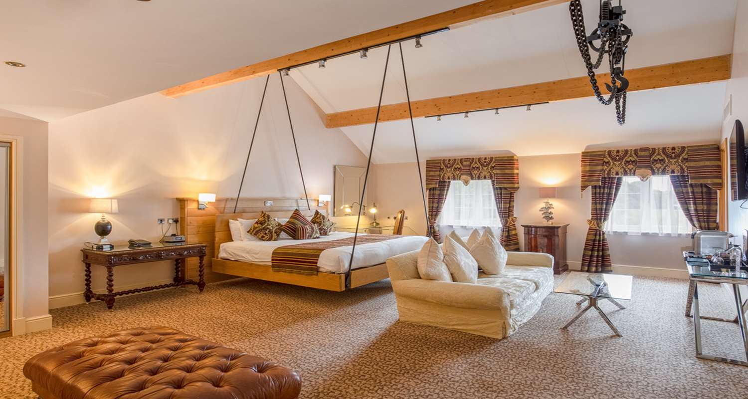 Suite, King Bed, Sauna, Hot Tub