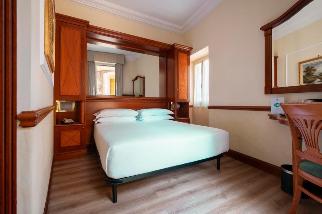 Room, Double Bed, External Bathroom