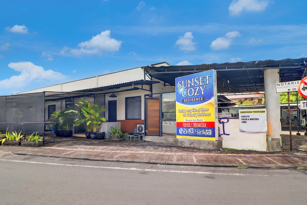 Hotel O near Trans Studio Theme Park (formerly Sunset Cozy Residence) 28/29