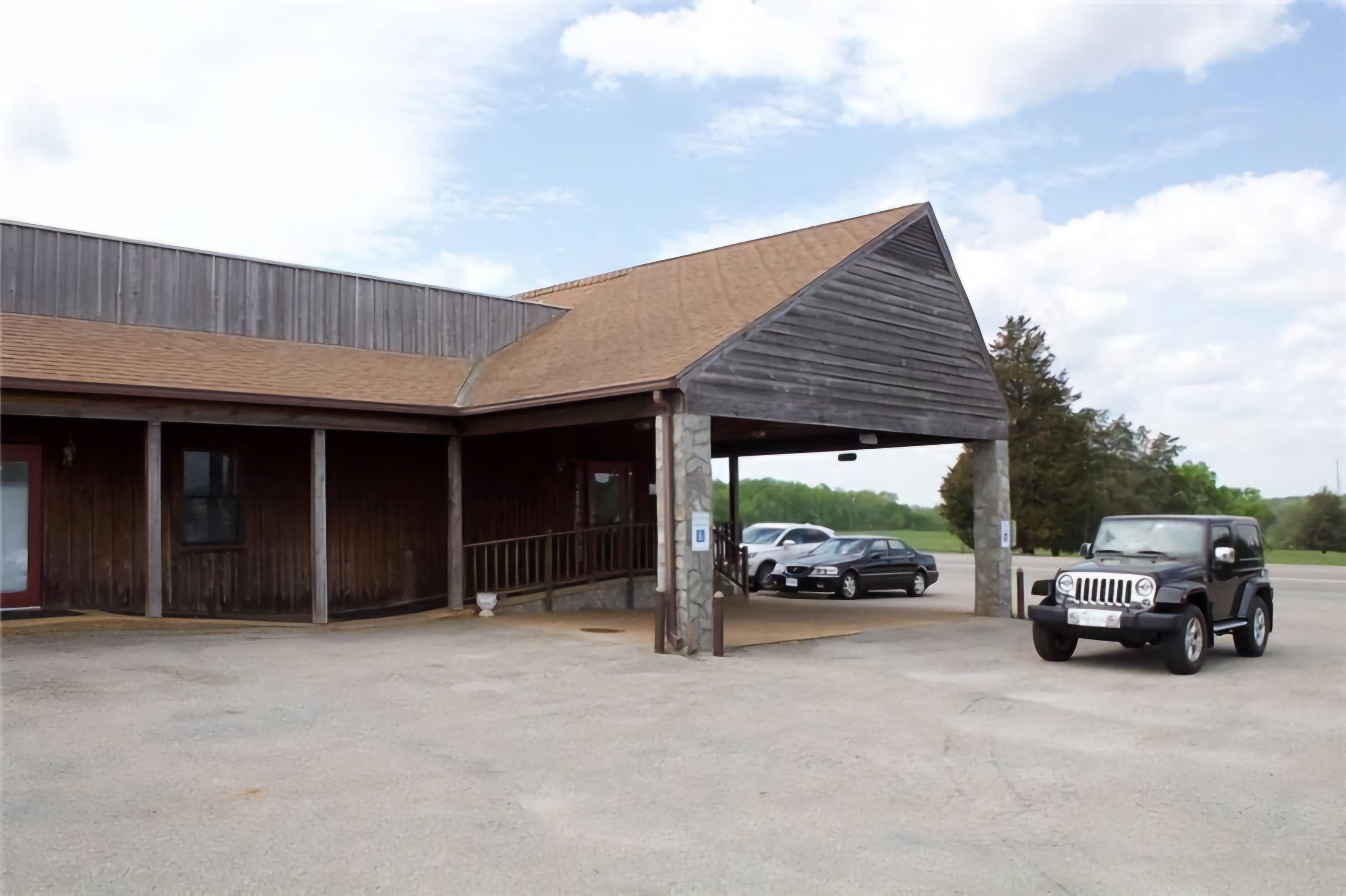 Sheldon's Motel by OYO Keysville Near Hwy 360 17/23