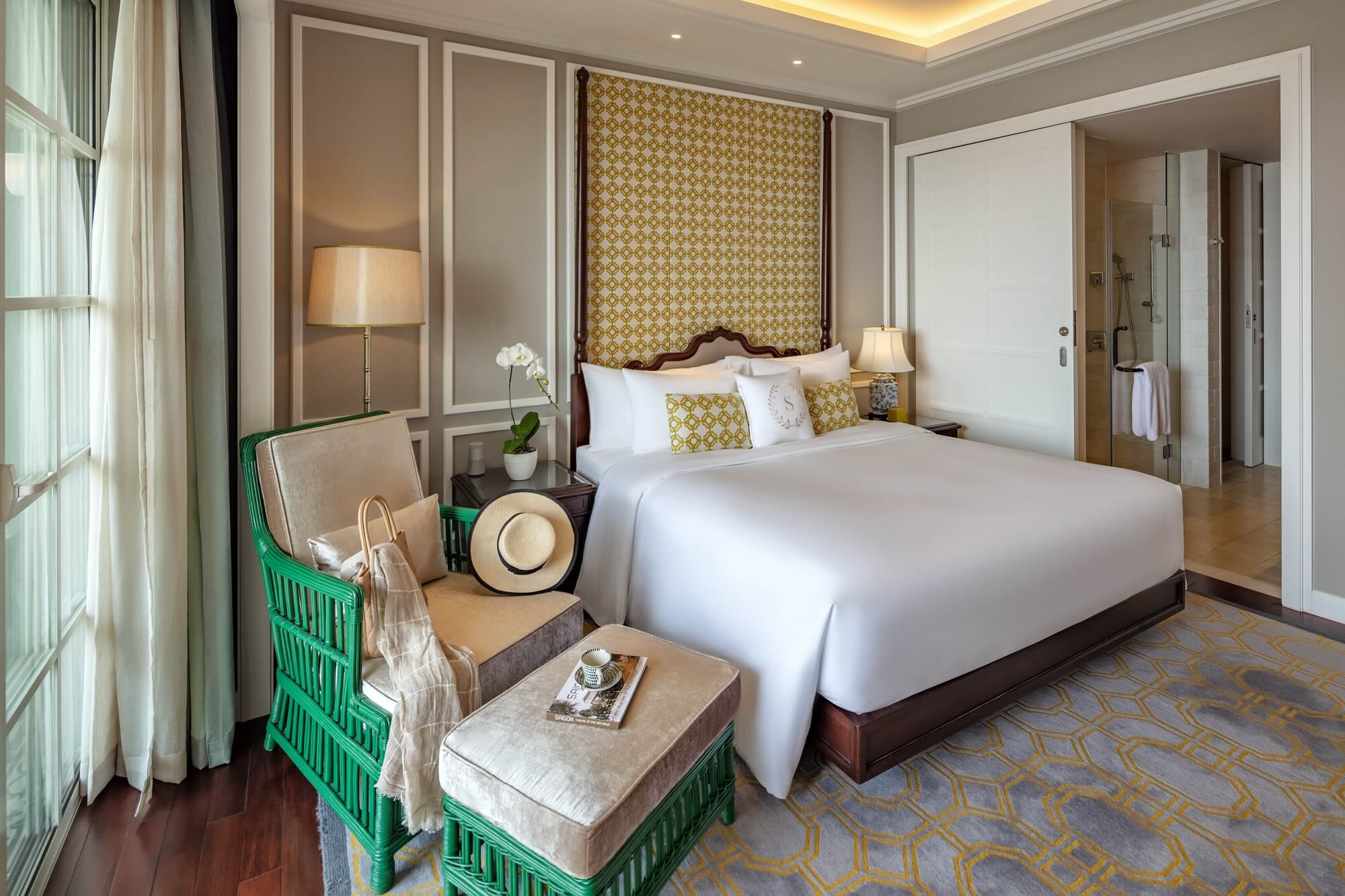 Deluxe, King Bed, River Front