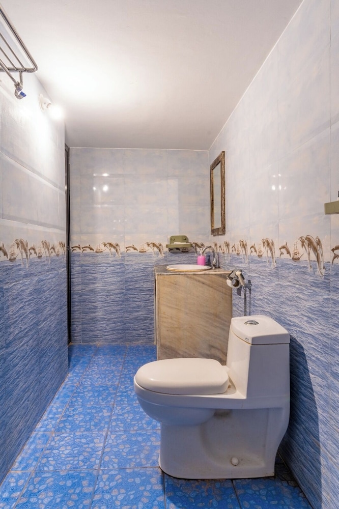 Woodpegger by The Beach 50/50