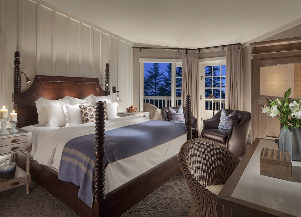 DELUXE, LODGE