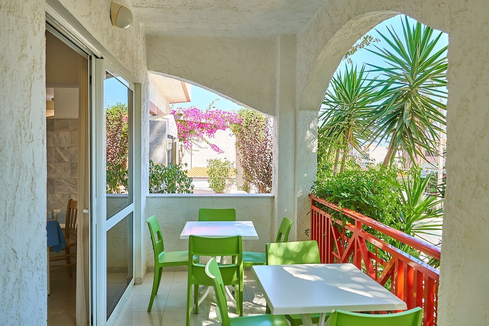 Apollon Hotel Apartments 32/50