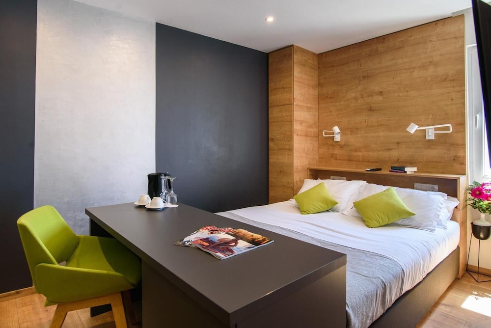 Ora Luxury Rooms 10/44