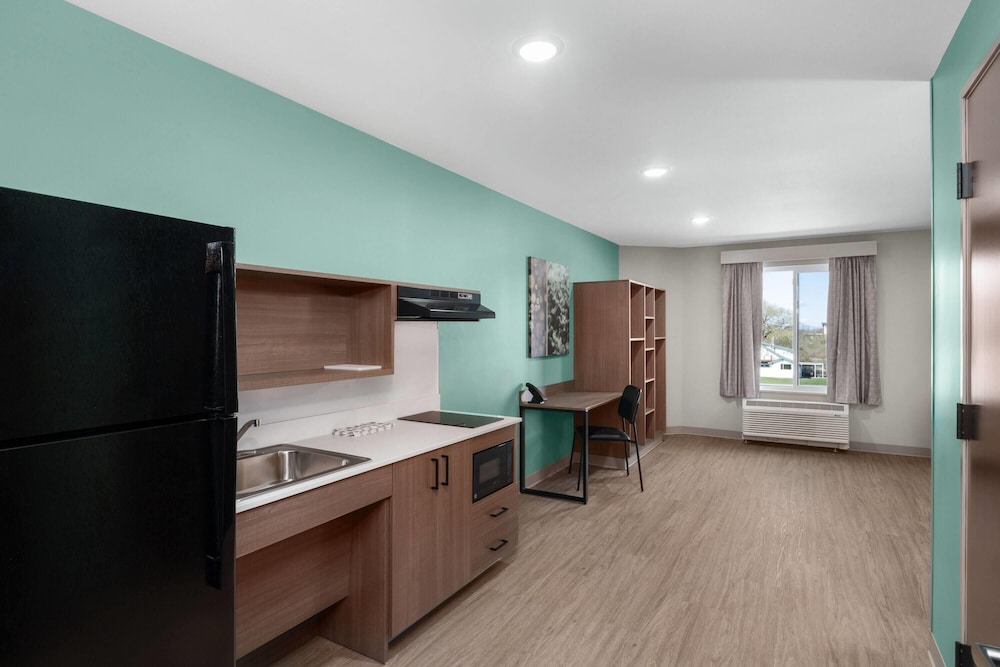 ECHO Suites Extended Stay by Wyndham Bozeman 39/68