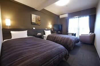 Comfort, Twin Beds, Bathtub, East Wing